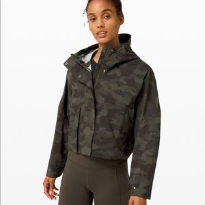 Lululemon rain chaser jacket *camo